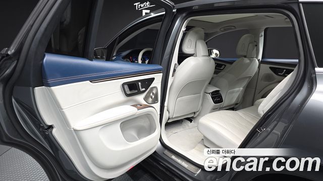 Mercedes-Benz EQS 2023 — photo 16