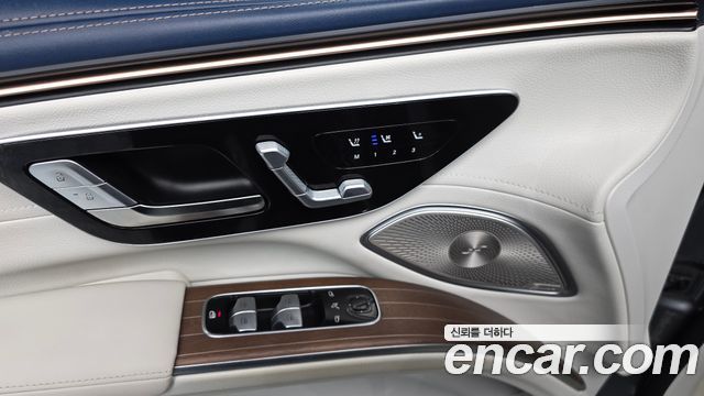 Mercedes-Benz EQS 2023 — photo 30