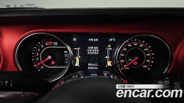 Jeep Wrangler 2019 — photo 8