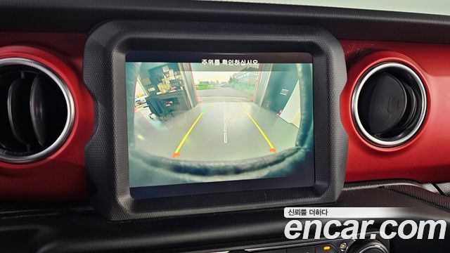 Jeep Wrangler 2019 — photo 15