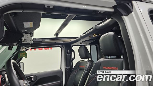 Jeep Wrangler 2019 — photo 19