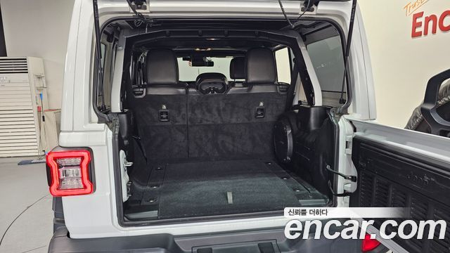 Jeep Wrangler 2019 — photo 20