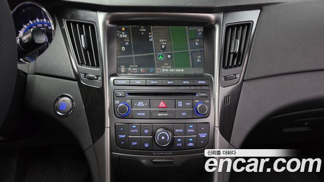 Hyundai Sonata 2014 — photo 18
