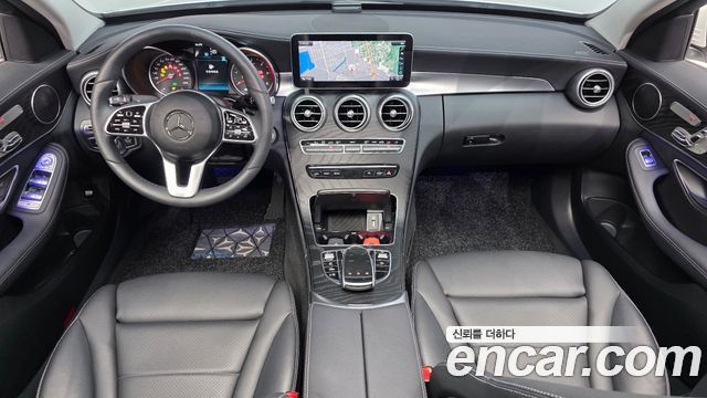 Mercedes-Benz C-Class 2019 — photo 10