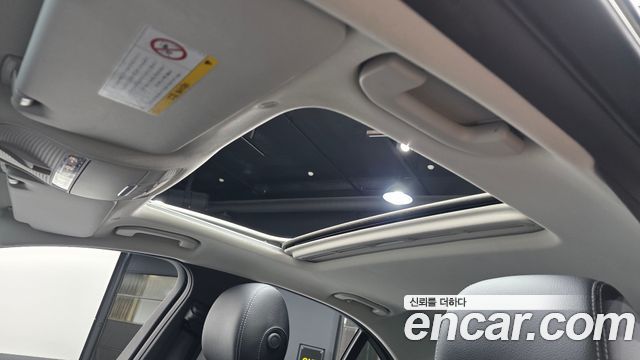 Mercedes-Benz C-Class 2019 — photo 25