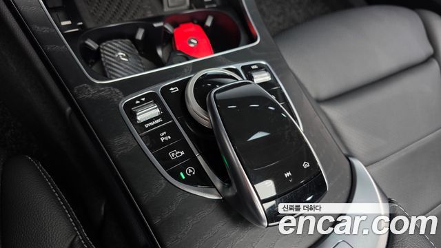 Mercedes-Benz C-Class 2019 — photo 30