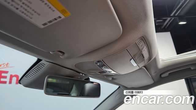 Mercedes-Benz C-Class 2019 — photo 31