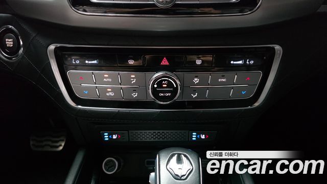 KG Mobility Rexton 2018 — photo 22