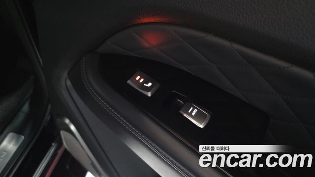 KG Mobility Rexton 2018 — photo 25