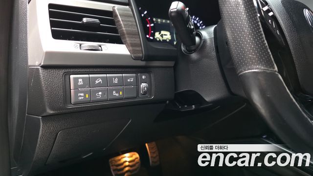 KG Mobility Rexton 2018 — photo 30