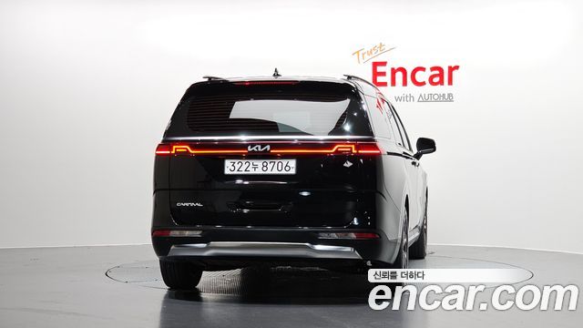 Kia Canival 2023 — photo 4
