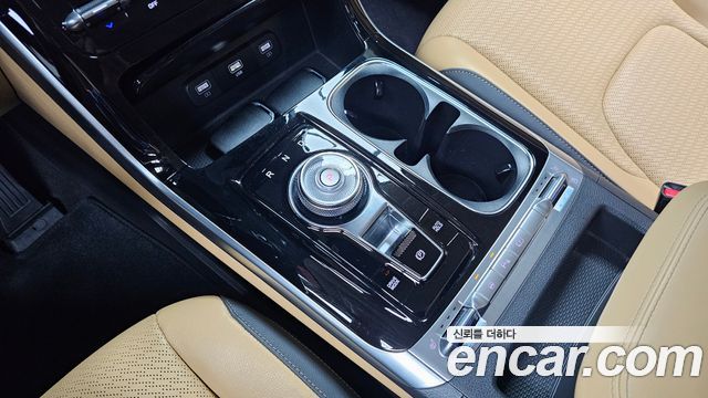 Kia Canival 2023 — photo 12