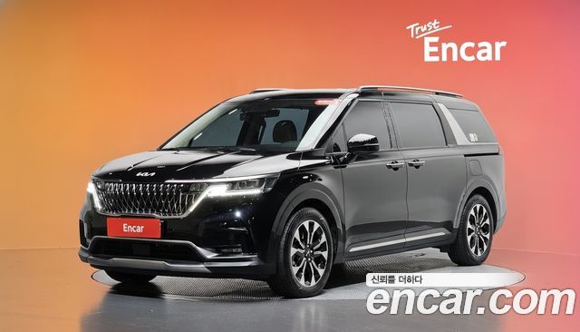 Kia Canival 2023 — photo 1
