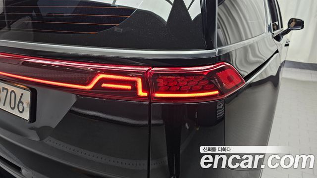 Kia Canival 2023 — photo 9