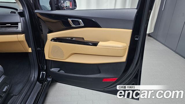 Kia Canival 2023 — photo 15