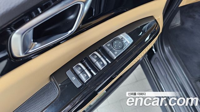 Kia Canival 2023 — photo 27