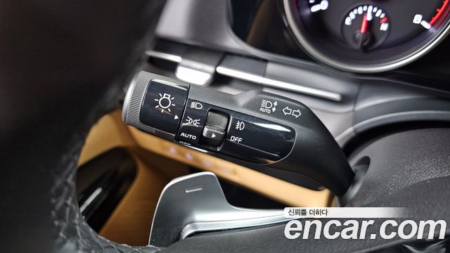 Kia Canival 2023 — photo 29