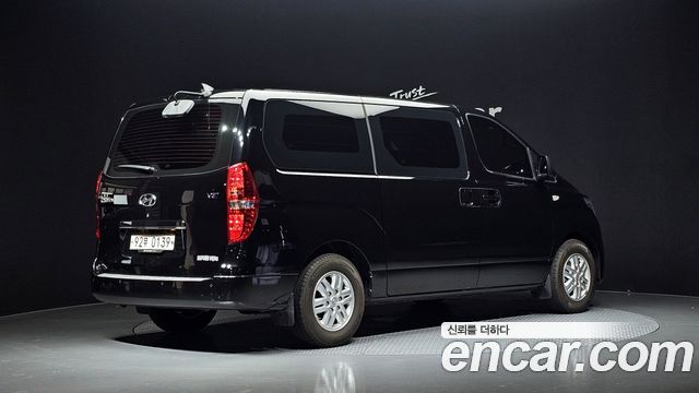 Hyundai Starex 2019 — photo 2