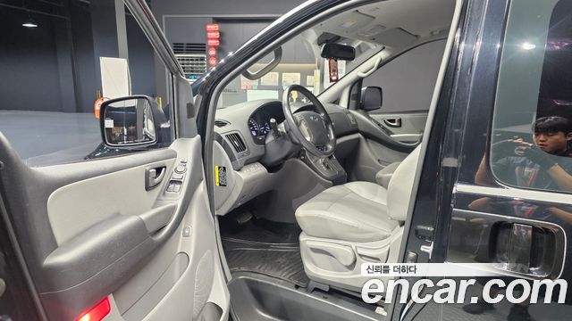 Hyundai Starex 2019 — photo 10