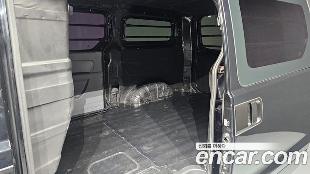 Hyundai Starex 2019 — photo 11