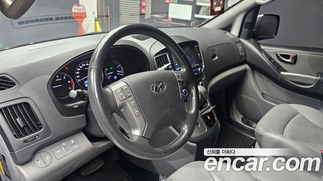 Hyundai Starex 2019 — photo 13
