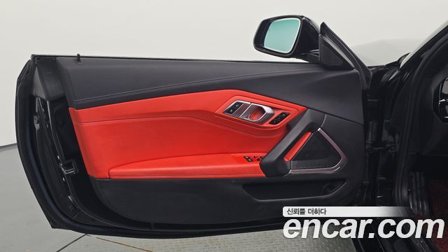 BMW Z4 2022 — photo 14