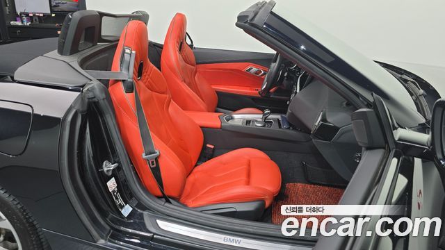 BMW Z4 2022 — photo 16