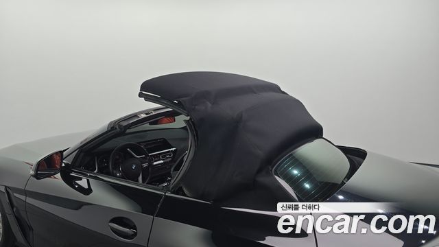 BMW Z4 2022 — photo 30