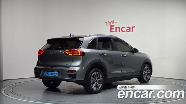 Kia Niro 2022 — photo 2