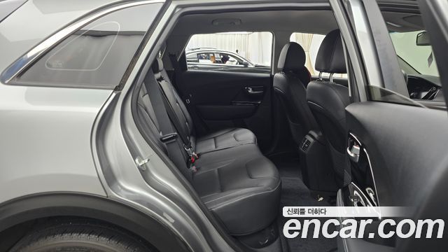 Kia Niro 2022 — photo 17