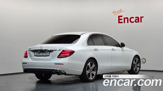 Mercedes-Benz E-Class 2019 — photo 2