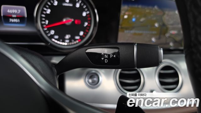Mercedes-Benz E-Class 2019 — photo 12