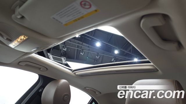 Mercedes-Benz E-Class 2019 — photo 24