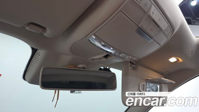 Mercedes-Benz E-Class 2019 — photo 27