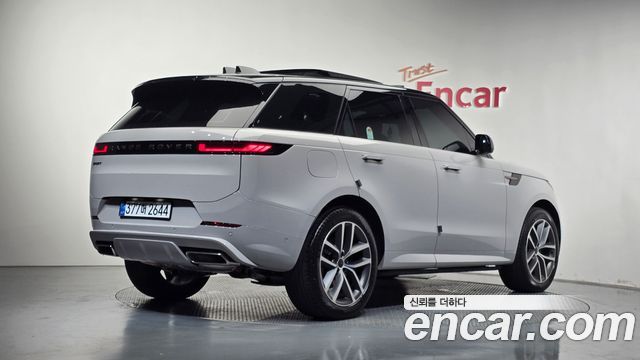 Land Rover Range Rover Sport 2026 — photo 2