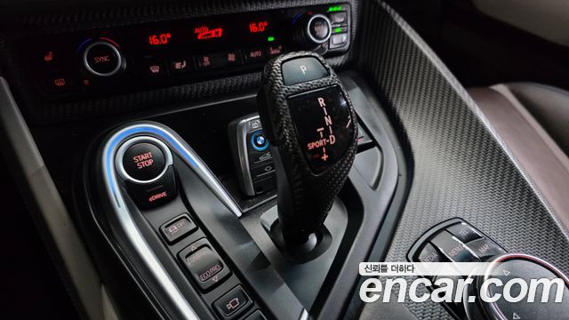 BMW i8 2016 — photo 9