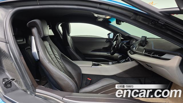 BMW i8 2016 — photo 11