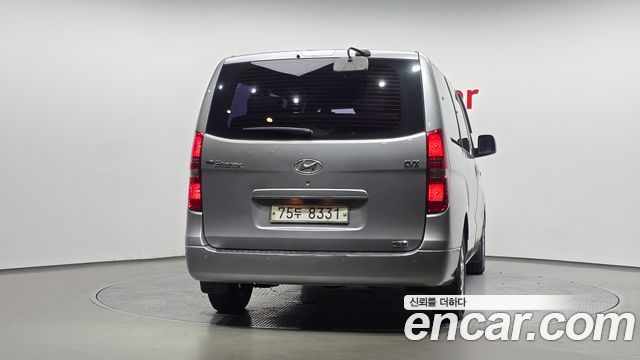 Hyundai Starex 2013 — photo 4