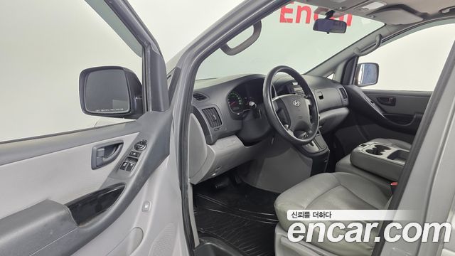 Hyundai Starex 2013 — photo 13