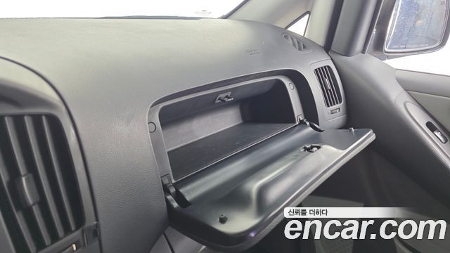 Hyundai Starex 2013 — photo 24