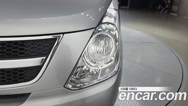 Hyundai Starex 2013 — photo 8
