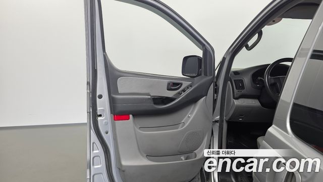 Hyundai Starex 2013 — photo 14