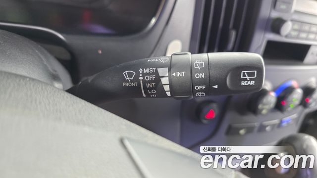 Hyundai Starex 2013 — photo 30