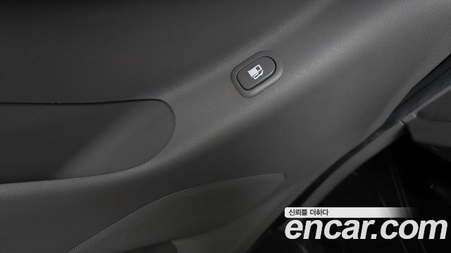 Hyundai Starex 2013 — photo 34