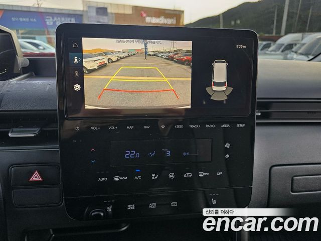 Hyundai Staria 2023 — photo 11
