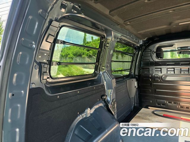 Hyundai Staria 2023 — photo 14