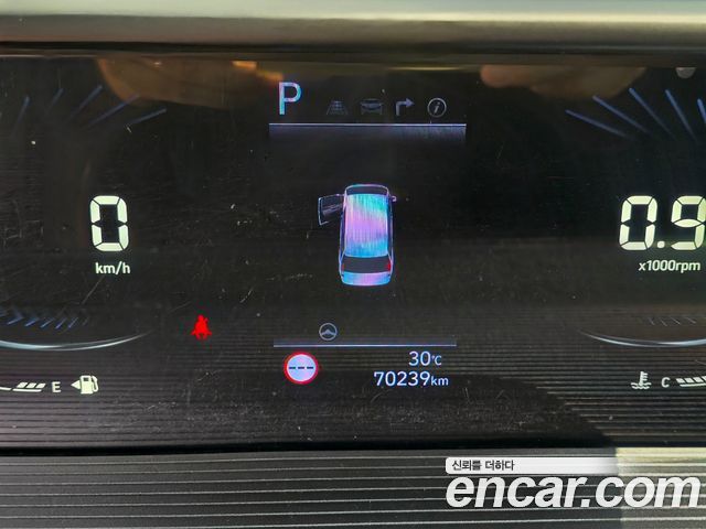 Hyundai Staria 2023 — photo 16