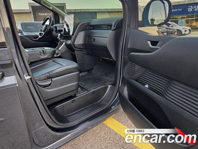 Hyundai Staria 2023 — photo 20