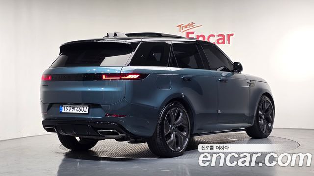 Land Rover Range Rover Sport 2025 — photo 2