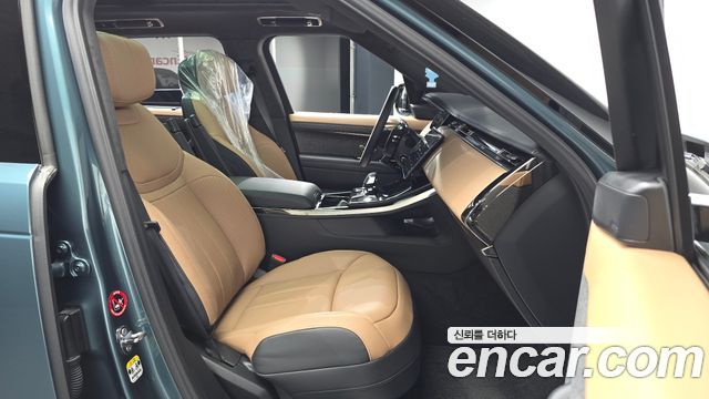 Land Rover Range Rover Sport 2025 — photo 16